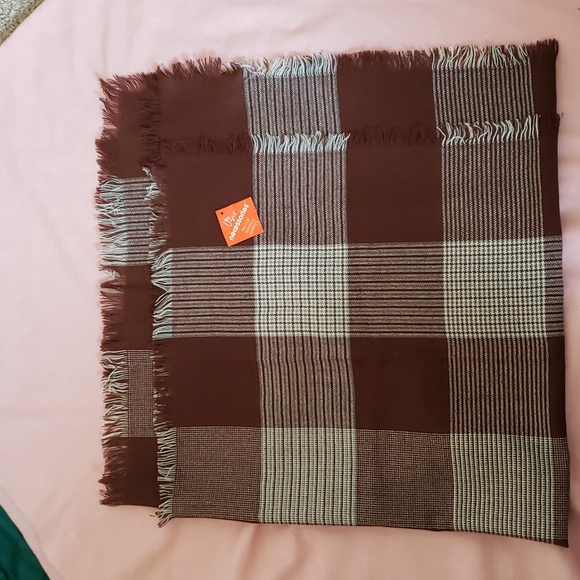 NEW Vera Scarf / Wrap - Picture 5 of 9